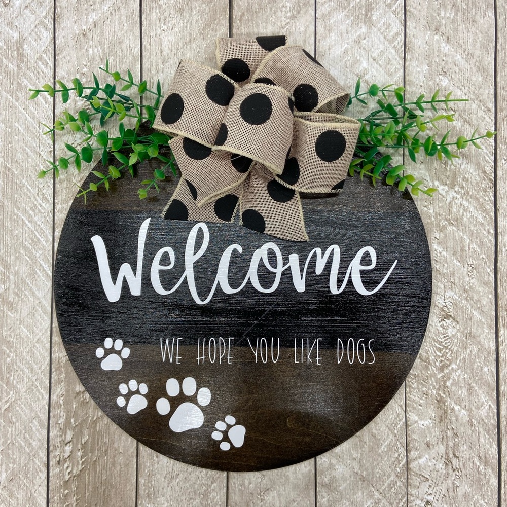 Welcome Dog Lovers Wooden Sign